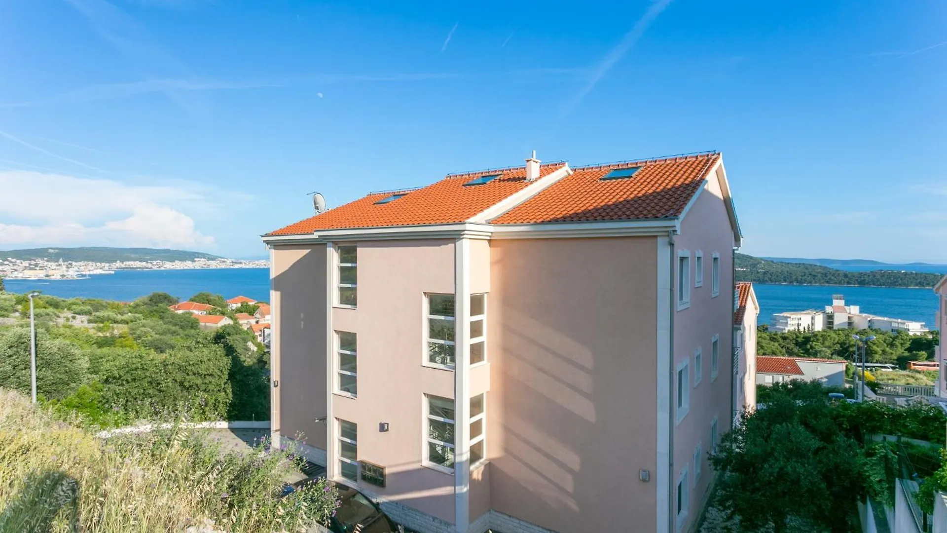 Apartments With A Parking Space Seget Donji, Trogir - 21374