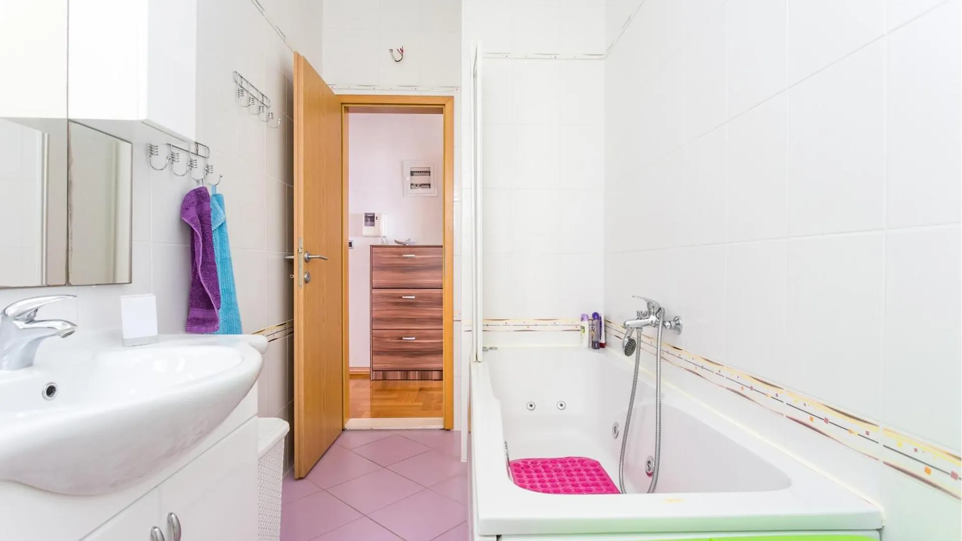 Apartments With A Parking Space Seget Donji, Trogir - 21374 Croatia
