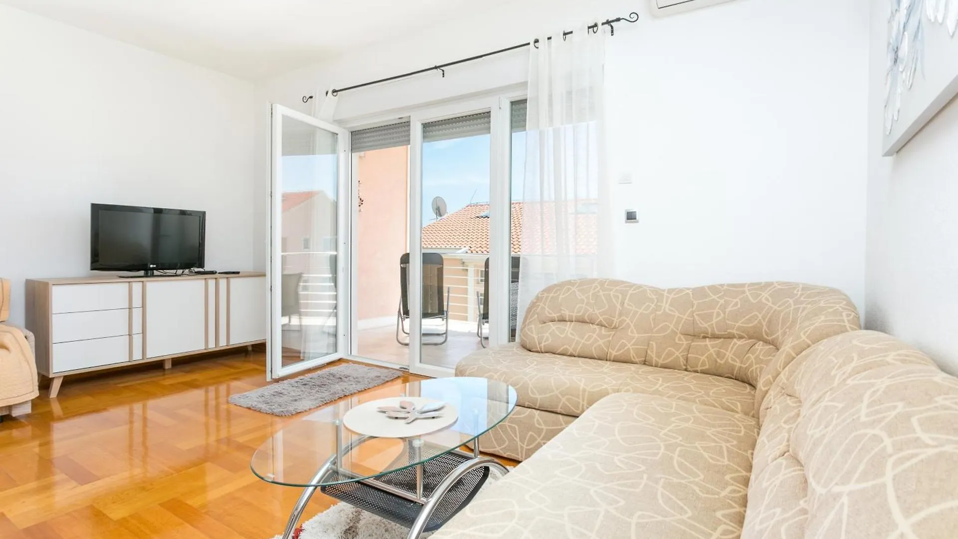 Apartments With A Parking Space Seget Donji, Trogir - 21374